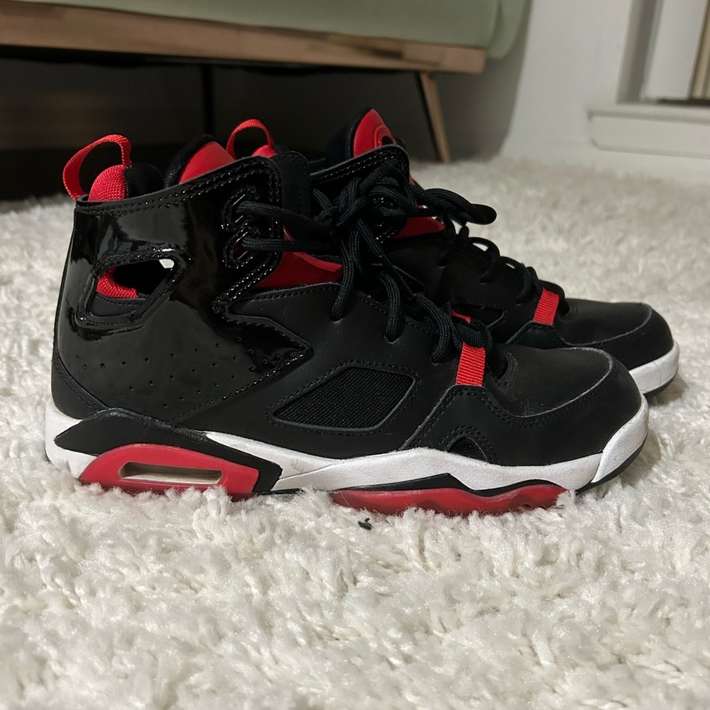 Jordan Shoes - Picture 2 of 3